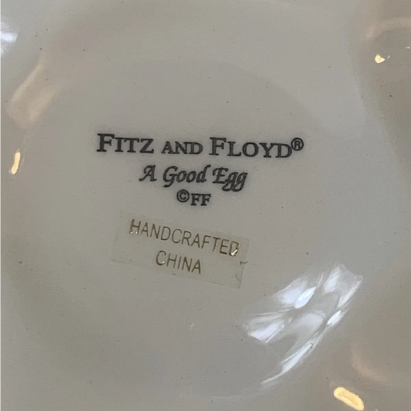 Fitz And Floyd Easter Bunny Rabbit A Good Egg Salt Pepper Shakers Serving Plate - Picture 6 of 9